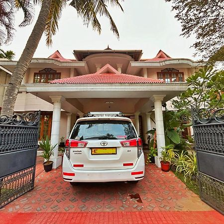 La Casa Trivandrum 4 Bhk Ac Luxury Villa At City Centre, Just 6 Kms To Airport & 5 Min Drive To Padmanabha Swamy Temple Thiruvananthapuram Εξωτερικό φωτογραφία