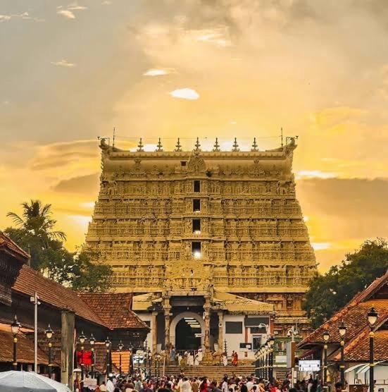 La Casa Trivandrum 4 Bhk Ac Luxury Villa At City Centre, Just 6 Kms To Airport & 5 Min Drive To Padmanabha Swamy Temple Thiruvananthapuram Εξωτερικό φωτογραφία