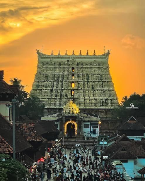 La Casa Trivandrum 4 Bhk Ac Luxury Villa At City Centre, Just 6 Kms To Airport & 5 Min Drive To Padmanabha Swamy Temple Thiruvananthapuram Εξωτερικό φωτογραφία